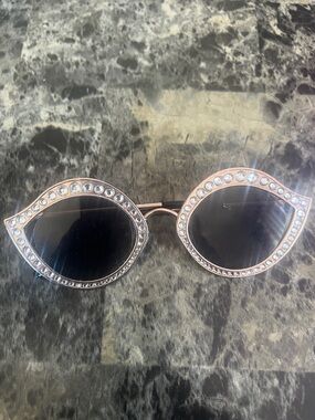 Rhinestone Accent Black Lens Women's Sunglasses